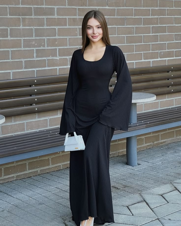 Elegant Long Dress – Chic & Feminine Style